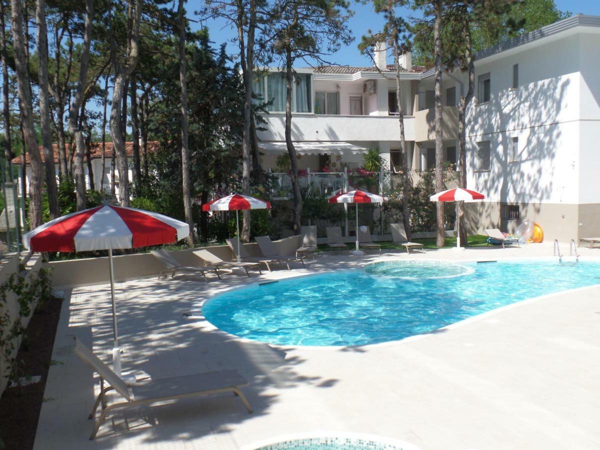 Residence Melograno Bibione Exterior foto
